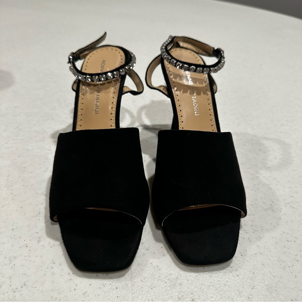 Adrienne Vittadini Ginnie Rhinestone Stiletto Size 7.5. 1 rhinestone is missing
